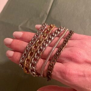 Mixed metal chain bracket